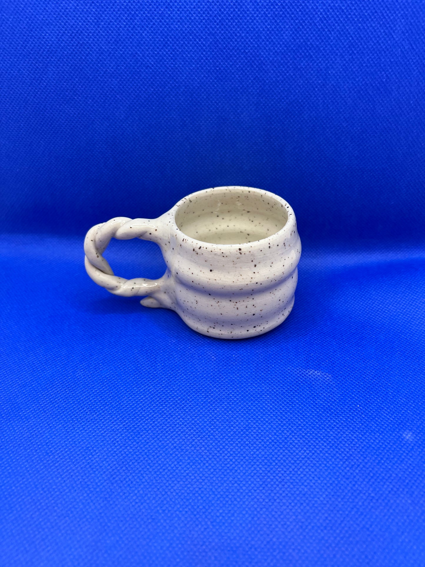 Tasse expresso avec anse tressé